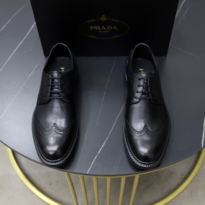 Pra*a leather shoes
